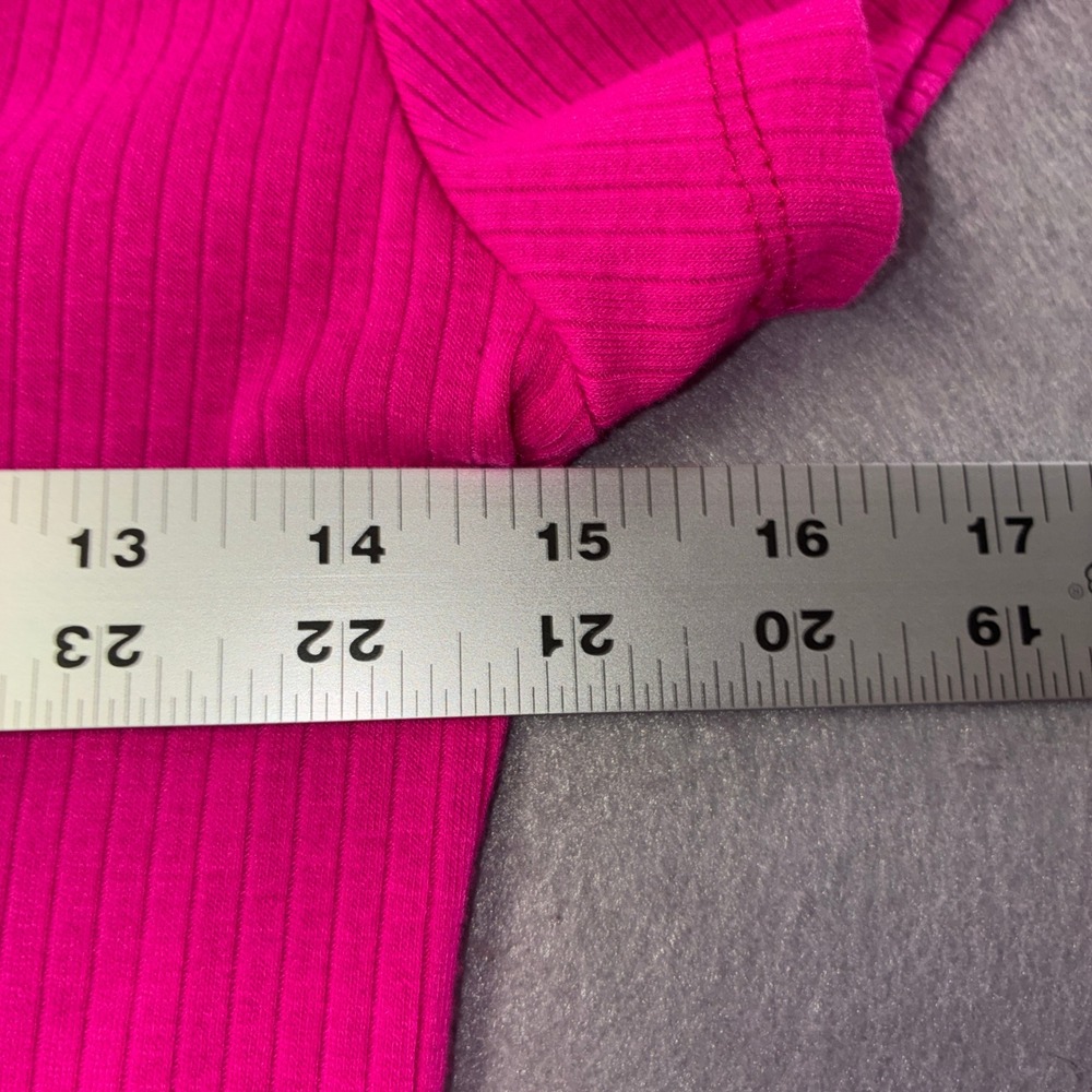 304 Bozzolo Ribbed Notched V-Neck Top Medium Pink Short Sleeve Cropped